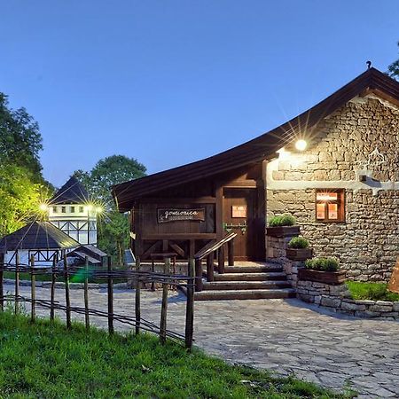 Farm Stay Cardaklije Kulen Vakuf Εξωτερικό φωτογραφία