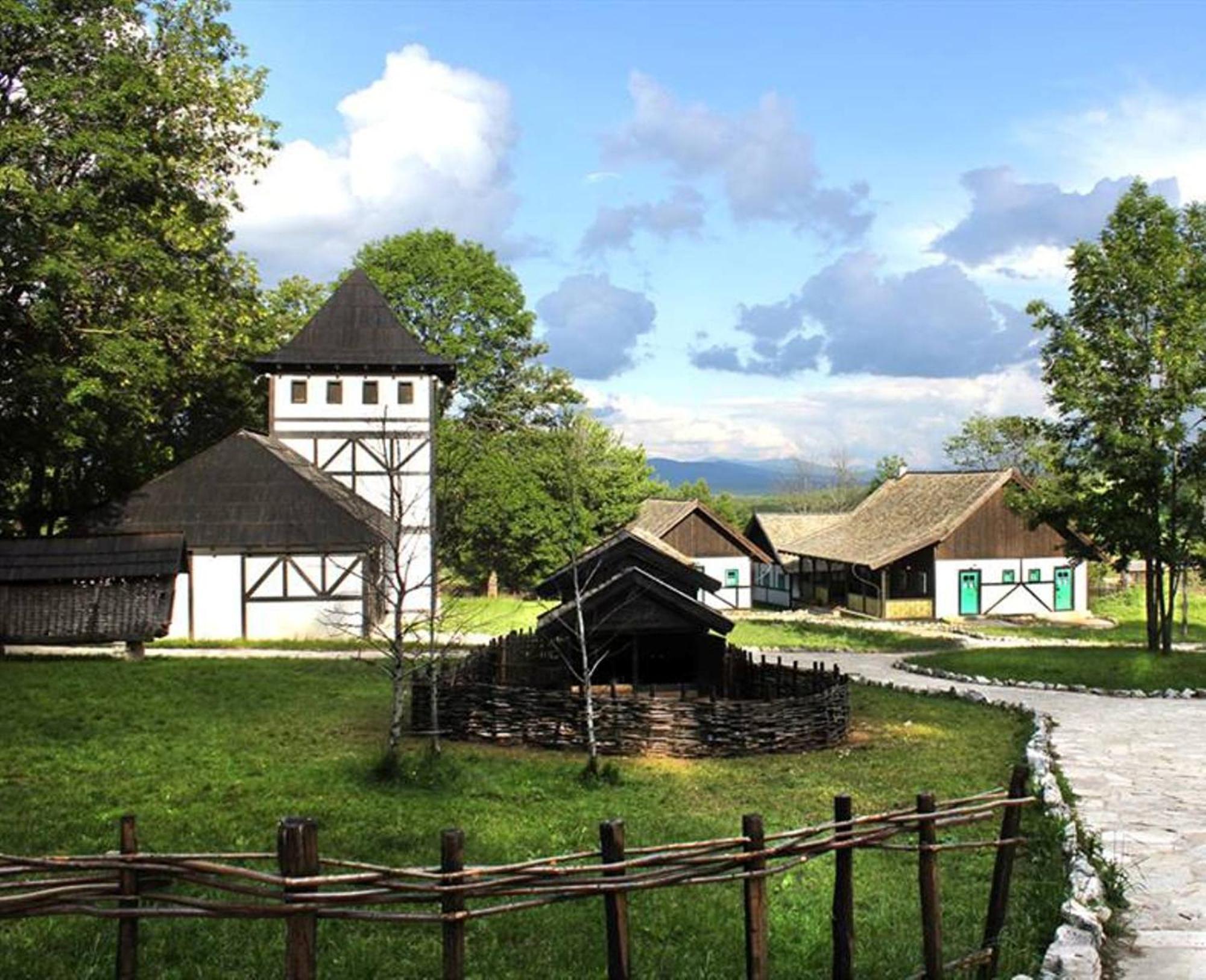 Farm Stay Cardaklije Kulen Vakuf Εξωτερικό φωτογραφία