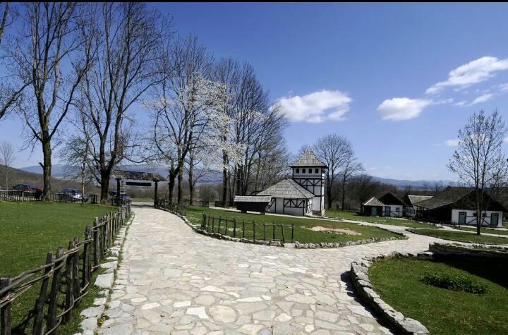 Farm Stay Cardaklije Kulen Vakuf Εξωτερικό φωτογραφία
