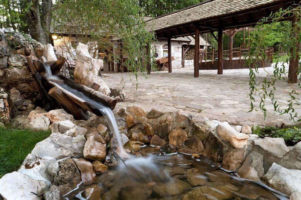 Farm Stay Cardaklije Kulen Vakuf Εξωτερικό φωτογραφία