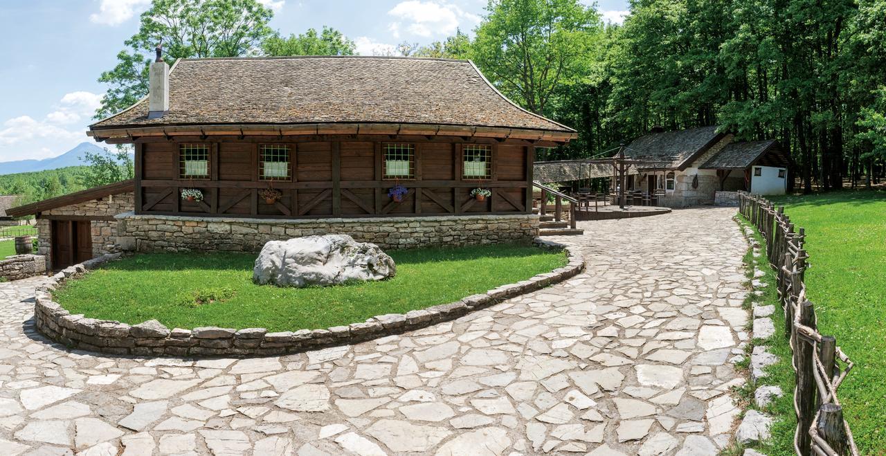 Farm Stay Cardaklije Kulen Vakuf Εξωτερικό φωτογραφία