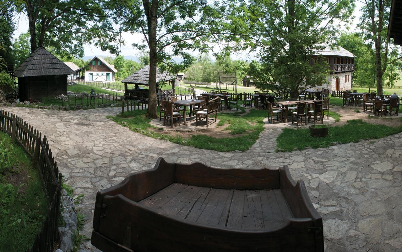 Farm Stay Cardaklije Kulen Vakuf Εξωτερικό φωτογραφία